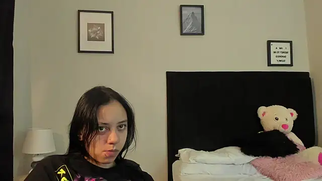 Snapshot of sabbrand0111 chatting on March 9, 2026, 6:45 pm sabbrand0111 online show from March 9, 2026, 6:45 pm