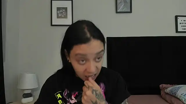 Snapshot of sabbrand0111 chatting on March 20, 2026, 6:02 pm sabbrand0111 online show from March 20, 2026, 6:02 pm