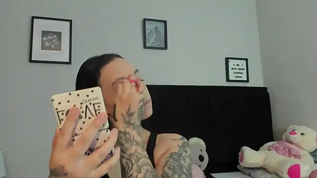 Snapshot of sabbrand0111 chatting on April 14, 2026, 8:48 pm sabbrand0111 online show from April 14, 2026, 8:48 pm