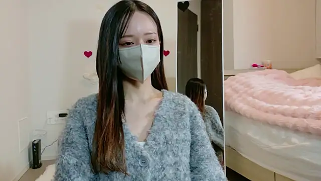 Snapshot of maichan_v chatting on February 25, 2026, 1:21 pm maichan v online show from February 25, 2026, 1:21 pm