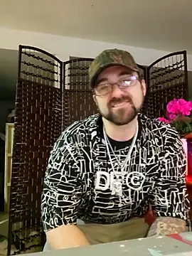 Snapshot of LargeLith chatting on February 18, 2026, 5:58 am LargeLith online show from February 18, 2026, 5:58 am