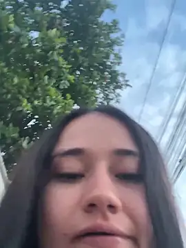 Sofia-squir online show from April 16, 2026, 11:07 pm