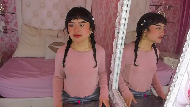 Snapshot of Mai_Rouse chatting on February 23, 2026, 12:13 pm Mai Rouse online show from February 23, 2026, 12:13 pm