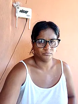 Snapshot of indianstrawberrylips4u chatting on March 5, 2026, 6:31 am indianstrawberrylips4u online show from March 5, 2026, 6:31 am