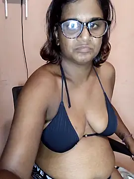 Snapshot of indianstrawberrylips4u chatting on March 31, 2026, 6:41 pm indianstrawberrylips4u online show from March 31, 2026, 6:41 pm