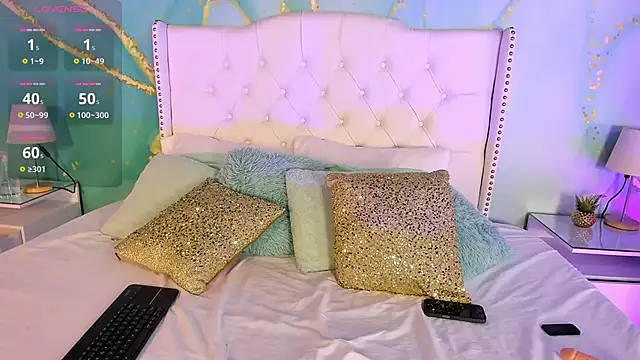 milkavelvett online show from April 1, 2026, 3:31 pm