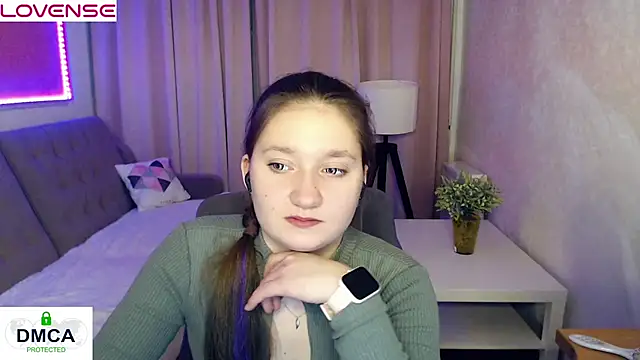 Snapshot of Sparkling_Starlet67 chatting on February 21, 2026, 5:41 am Sparkling Starlet67 online show from February 21, 2026, 5:41 am