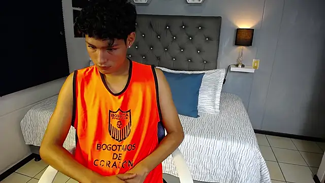 Snapshot of georgeowennss chatting on March 3, 2026, 1:17 pm georgeowennss online show from March 3, 2026, 1:17 pm