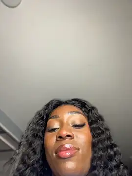 Snapshot of ZarahFerreira chatting on May 4, 2026, 11:34 pm ZarahFerreira online show from May 4, 2026, 11:34 pm