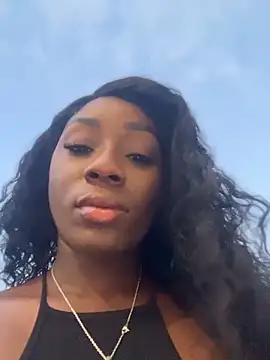 Snapshot of ZarahFerreira chatting on May 27, 2026, 11:24 pm ZarahFerreira online show from May 27, 2026, 11:24 pm