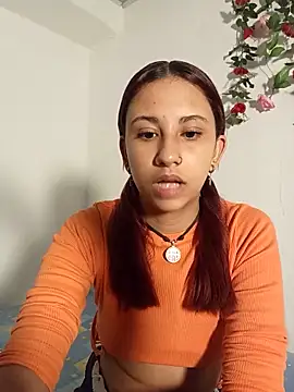 Snapshot of MiaBloom19 chatting on February 20, 2026, 4:31 am MiaBloom19 online show from February 20, 2026, 4:31 am