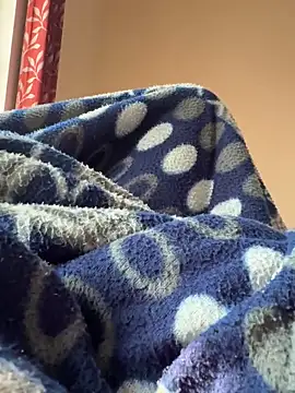 Snapshot of youngboywithcurvymilf chatting on February 22, 2026, 3:51 am youngboywithcurvymilf online show from February 22, 2026, 3:51 am