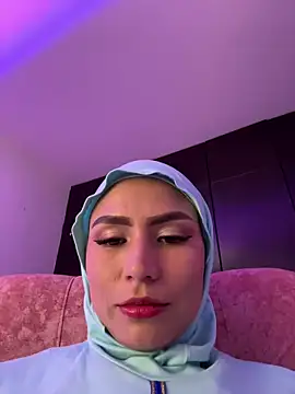 Snapshot of Darsha_Khemu chatting on June 19, 2026, 9:29 pm Darsha Khemu online show from June 19, 2026, 9:29 pm