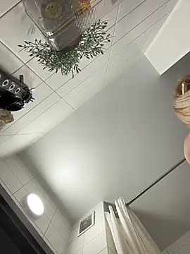 Snapshot of LisaMurr chatting on April 1, 2026, 3:09 pm LisaMurr online show from April 1, 2026, 3:09 pm