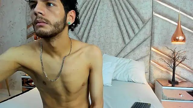 Snapshot of LuckySammer chatting on March 1, 2026, 1:57 pm LuckySammer online show from March 1, 2026, 1:57 pm