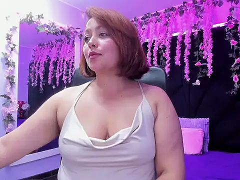 Snapshot of Viooleta_thomson chatting on February 19, 2026, 9:27 am Viooleta thomson online show from February 19, 2026, 9:27 am