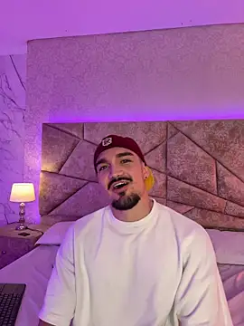 Snapshot of SavageCross1 chatting on February 19, 2026, 9:22 pm SavageCross1 online show from February 19, 2026, 9:22 pm