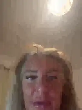 Snapshot of Gypsyrose_x1 chatting on February 19, 2026, 6:04 pm Gypsyrose x1 online show from February 19, 2026, 6:04 pm