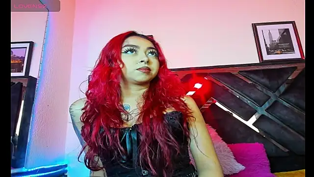 poyson ivy online show from February 18, 2026, 9:44 pm