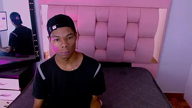 Snapshot of Santiago_Ortiz_ chatting on March 1, 2026, 1:57 pm Santiago Ortiz online show from March 1, 2026, 1:57 pm