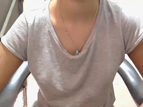 sassy slut 69 online show from March 15, 2026, 5:46 am