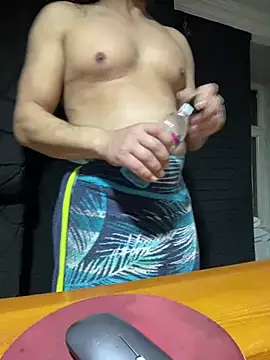 Snapshot of TurkeyMen chatting on March 18, 2026, 4:21 pm TurkeyMen online show from March 18, 2026, 4:21 pm