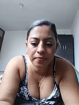 Snapshot of Marcela2408 chatting on May 19, 2026, 2:56 pm Marcela2408 online show from May 19, 2026, 2:56 pm