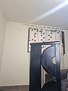 Miiia a online show from April 10, 2026, 9:08 pm