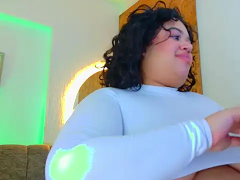 Snapshot of deva_big chatting on April 5, 2026, 2:53 am deva big online show from April 5, 2026, 2:53 am