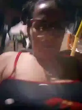 DivaReal42 online show from February 22, 2026, 3:51 am