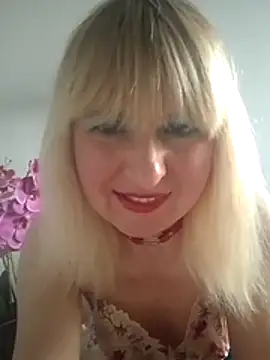 -Nefertiti- online show from April 9, 2026, 4:34 am