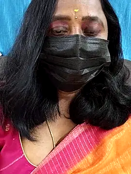 Snapshot of Raagini-Devi chatting on February 18, 2026, 1:40 pm Raagini-Devi online show from February 18, 2026, 1:40 pm