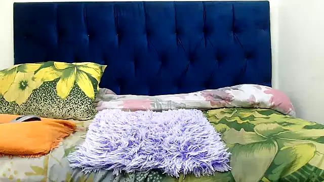 Snapshot of CurvyAssXX21 chatting on March 28, 2026, 6:40 pm CurvyAssXX21 online show from March 28, 2026, 6:40 pm