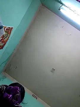 Snapshot of Saxycouple69 chatting on February 25, 2026, 5:00 pm Saxycouple69 online show from February 25, 2026, 5:00 pm