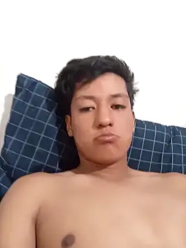 Snapshot of JoniXxX_ chatting on April 5, 2026, 5:54 pm JoniXxX online show from April 5, 2026, 5:54 pm