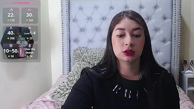 Snapshot of skarlett__36 chatting on February 27, 2026, 2:17 pm skarlett 36 online show from February 27, 2026, 2:17 pm