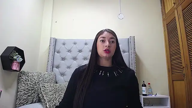 skarlett  36 online show from March 16, 2026, 1:59 pm