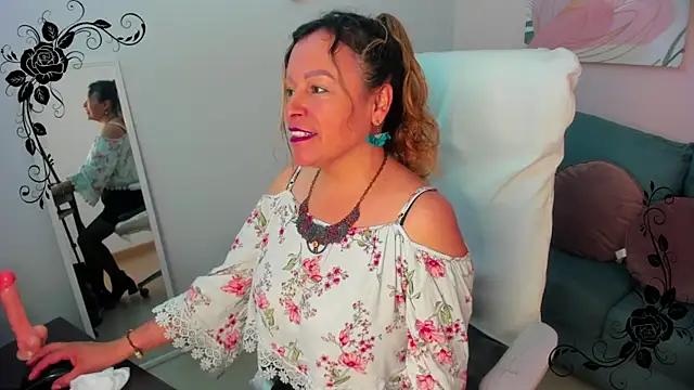 Snapshot of Ivonne_4 chatting on March 2, 2026, 12:23 pm Ivonne 4 online show from March 2, 2026, 12:23 pm