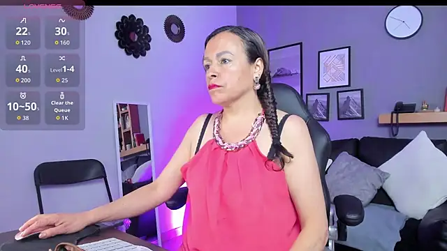 Ivonne 4 online show from July 15, 2026, 1:49 pm
