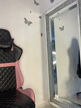 Snapshot of scarleth_marquezz chatting on March 28, 2026, 3:50 am scarleth marquezz online show from March 28, 2026, 3:50 am