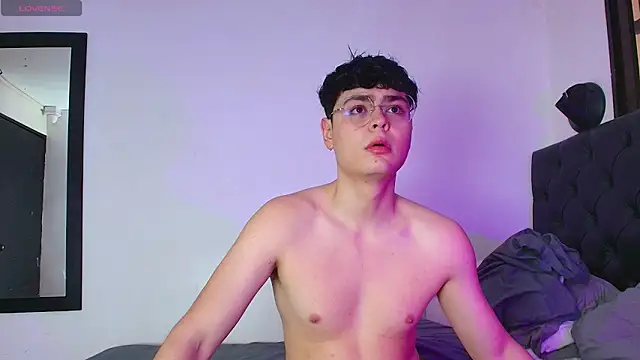 Jean Martiiinez online show from March 17, 2026, 10:02 pm