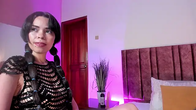 KatrionaNyx online show from April 13, 2026, 12:32 pm