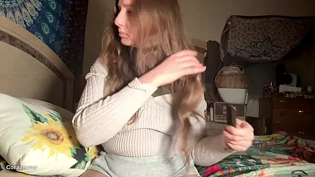 itscoraamour online show from April 26, 2026, 1:58 am