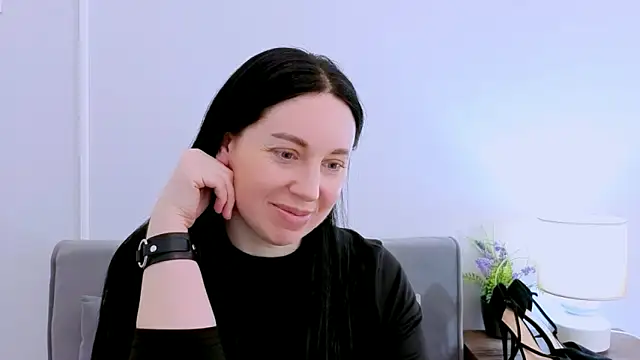 Snapshot of MiaFair chatting on April 1, 2026, 3:31 pm MiaFair online show from April 1, 2026, 3:31 pm