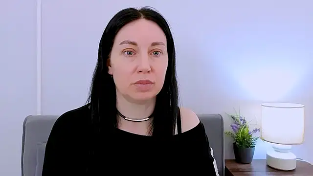 Snapshot of MiaFair chatting on April 2, 2026, 3:20 pm MiaFair online show from April 2, 2026, 3:20 pm