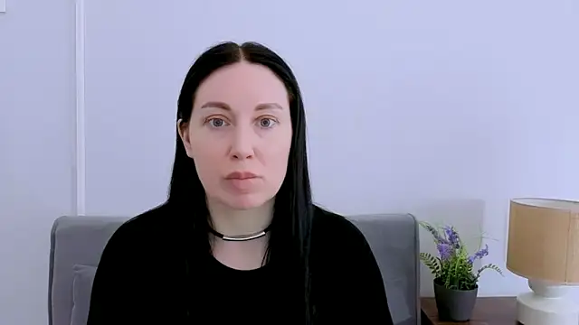 Snapshot of MiaFair chatting on April 3, 2026, 3:21 pm MiaFair online show from April 3, 2026, 3:21 pm