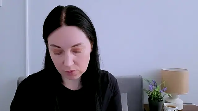 Snapshot of MiaFair chatting on April 4, 2026, 3:09 pm MiaFair online show from April 4, 2026, 3:09 pm