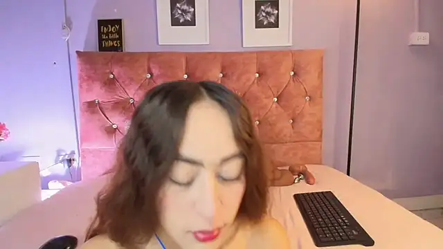 Snapshot of lilirousee chatting on May 29, 2026, 7:12 pm lilirousee online show from May 29, 2026, 7:12 pm