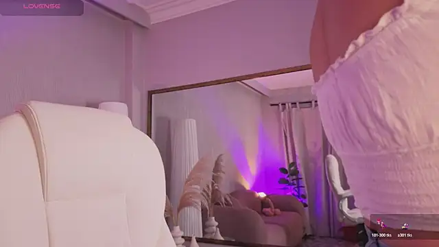 Snapshot of Stephany_Harlot chatting on April 14, 2026, 11:33 pm Stephany Harlot online show from April 14, 2026, 11:33 pm