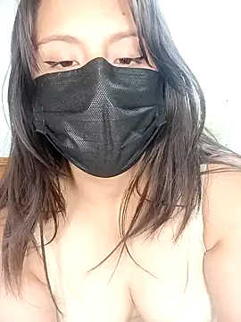 Rosyshadow online show from May 5, 2026, 7:11 pm